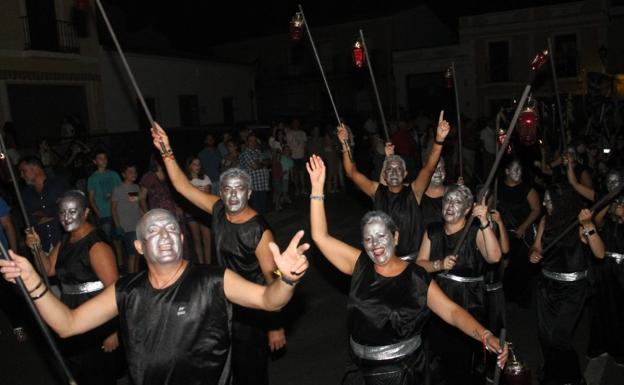 Nueva cita para entregar los trajes de la 'Fuga de la Diabla'