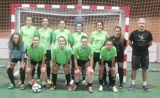 El CD Almendral debuta este domingo con seis valverdeñas en su equipo