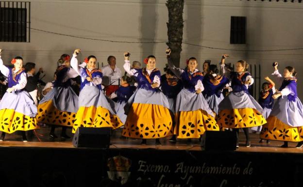 ¿Quieres formar parte de los Coros y Danzas de la localidad?