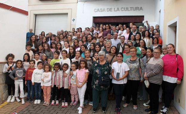 Las actividades culturales y formativas cuentan con más de 300 personas inscritas