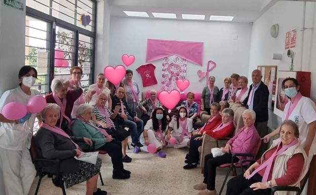 La lucha contra el cáncer de mama también se traslada al Centro de Día y Centro de Educación Infantil
