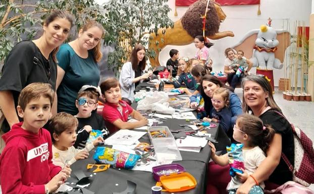 Los pequeños disfrutaron de los talleres infantiles de Halloween