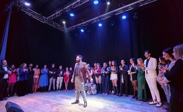 Miguel Bolaños triunfa en el X Concurso de Talentos Fevalpop
