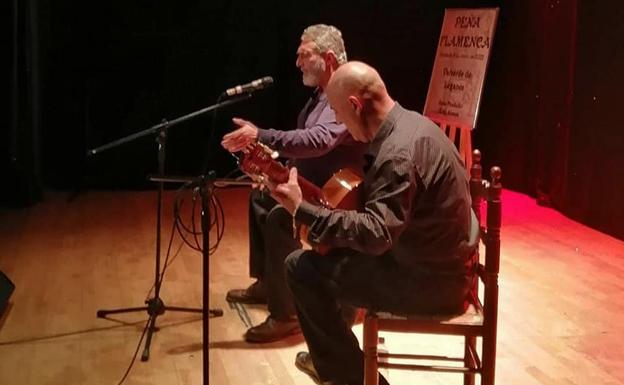 Los aficionados al flamenco disfrutan de la tercera gala
