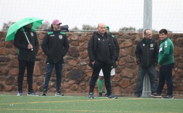 Grupo de Amigos rompe la buena racha de Veteranos Valverde