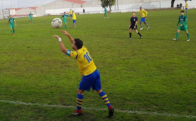 La SP Villafranca pierde el liderato al caer derrotado en Fuente de Cantos (1-0)