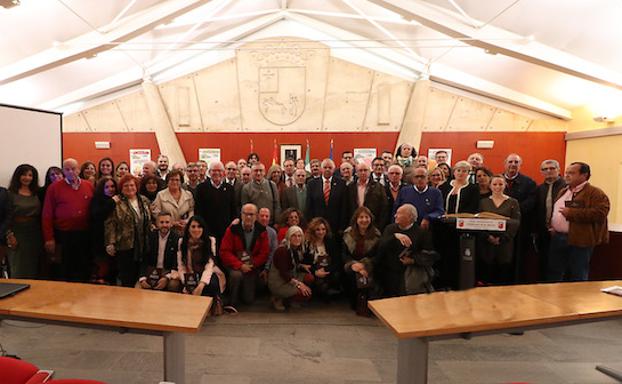 Los concejales del período 1979-2018 llenaron de recuerdos el salón de plenos por el 40º aniversario de la Constitución