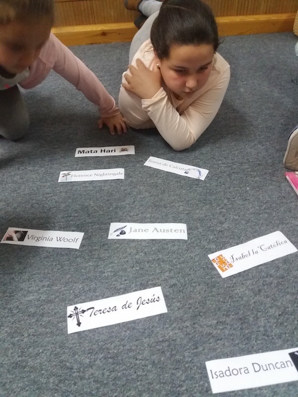 La Sala Infantil de Villafranca ha realizado un educativo homenaje a la mujer y a su relevancia en la historia