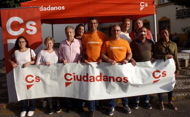 Ciudadanos presenta su programa electoral en una carpa informativa