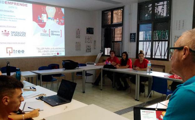 El proyecto CID Emprende pone en marcha un taller sobre fruticultura
