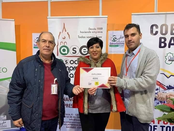 Pilar Cumplido se lleva los 400€ del sorteo de EXPOBARROS