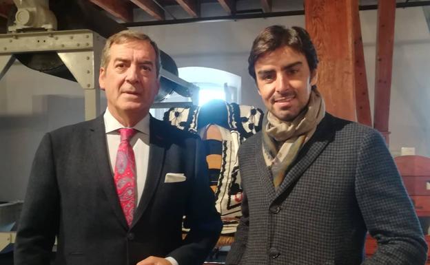 La Peña 'El Albero' homenajea a Miguel Ángel Perera con una exposición que refleja los quince años de alternativa del torero