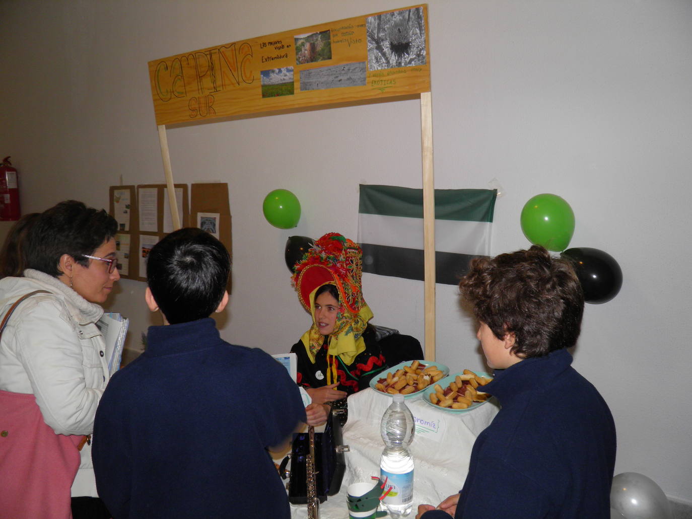 Los alumnos de 1º de ESO del colegio San José culminan el proyecto 'Extremadura, ¿Me conocex?' con una feria de turismo extremeño