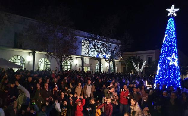 Alrededor de 800 personas se sumaron a la fiesta de las Preuvas en la plaza Mancerina