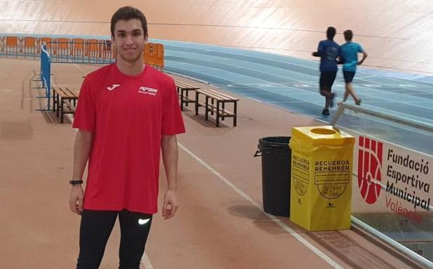 El atleta del CAPEX, Hernán Cortés, convocado por la Selección Española de atletismo