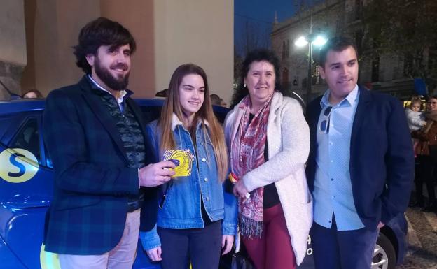 Andrea Beltrán Caballero consigue el Hyundai i 10 que sorteaban los comerciantes