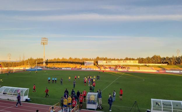 La SP Villafranca consigue el liderato tras vencer a la Estrella por la mínima