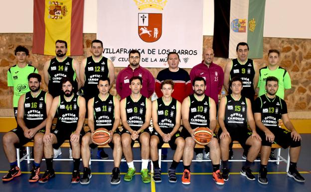 El C.B. Villafranca, líder del Grupo Sur del Trofeo Diputación de Badajoz, tras vencer al A.B. Oliva (71-64)