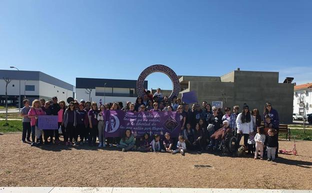 Acto reivindicativo y feminista organizado por la asociación de Mujeres «María Flores»