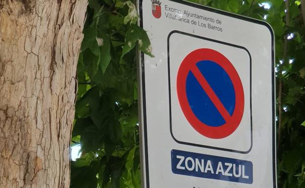 El estacionamiento regulado (zona azul) vuelve a estar operativo en la localidad