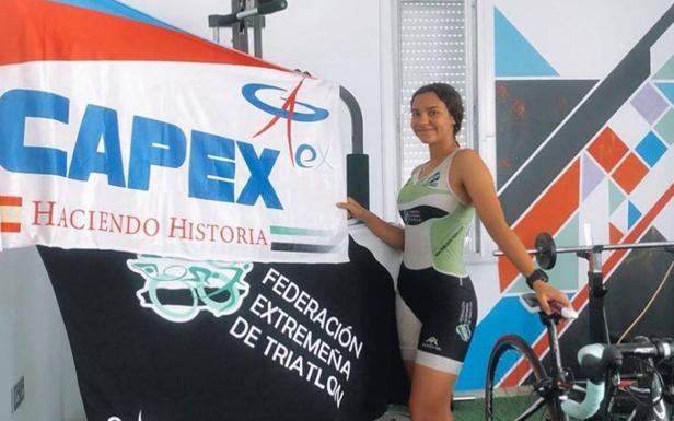 María Castro, atleta del CAPEX, campeona de España en la modalidad 'relevos mixto indoor'