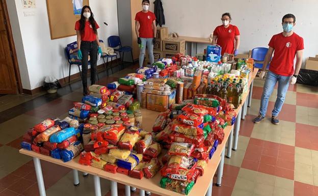 La campaña «1 kilo por Covid-19» consigue dos toneladas de alimentos para familias afectadas por la crisis