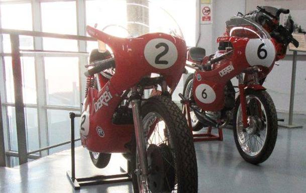 El Museo del Vehículo de Villafranca, mejora y amplía su inventario