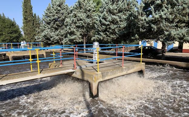 El Ayuntamiento analiza las aguas residuales para la detección precoz de posibles brotes de la Covid-19