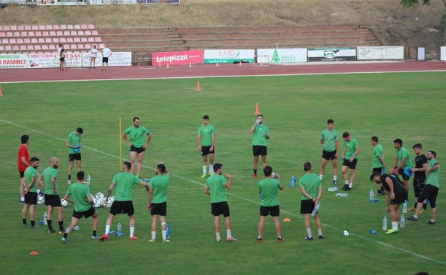 La SP Villafranca se prepara para el primer partido por el ascenso a Tercera División