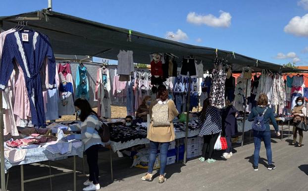 El mercadillo vuelve este sábado, 4 de julio, a su ubicación habitual