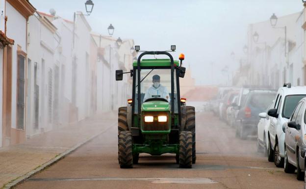 Los agricultores reanudan el próximo lunes las desinfecciones del municipio