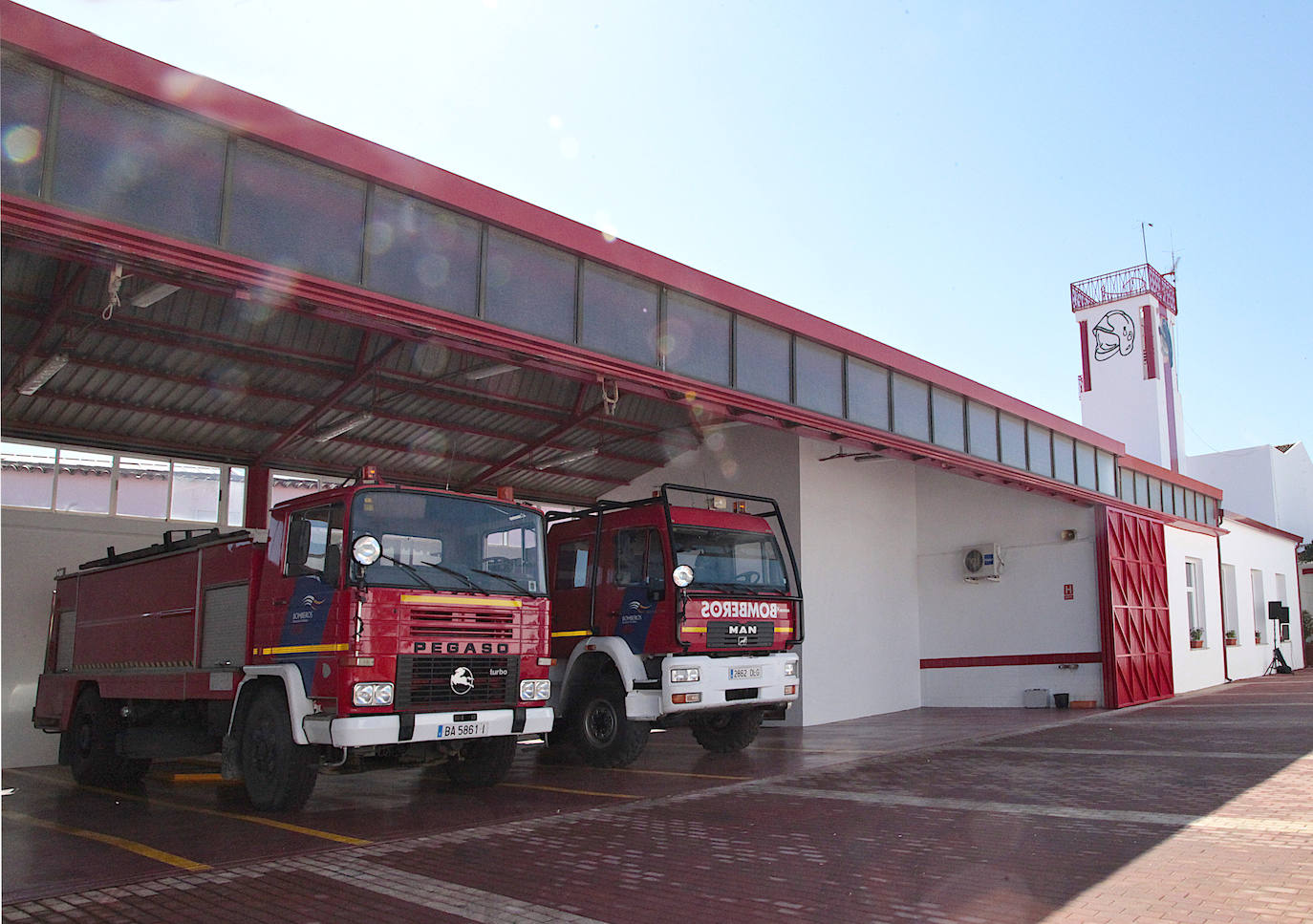 El parque de bomberos de Villafranca cierra para cubrir las bajas del de Almendralejo tras dos positivos de covid