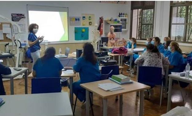 Los alumnos de «Valdequemao XI» se forman en la metodología Canvas