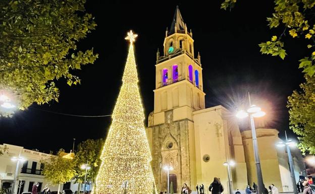 La iluminación navideña inunda Villafranca