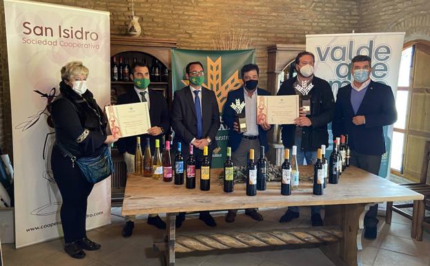 El vino 'Valdequemao' Tempranillo 2019 de la cooperativa San Isidro recoge su galardón «Gran Espiga»