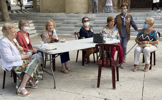 Los mayores de Villafranca festejaron ayer su día