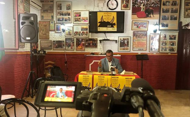 La peña taurina 'El Albero' celebra sus «Noches de Toros» con cuatro charlas coloquio y una exposición