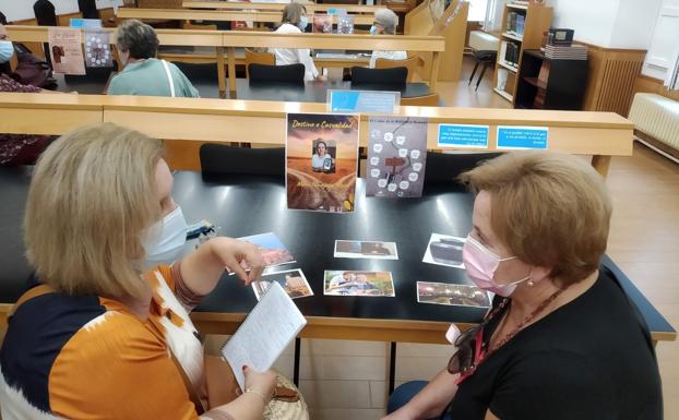 La biblioteca 'Cascales Muñoz' participa en «El collar de la biblioteca humana» de Diputación de Badajoz