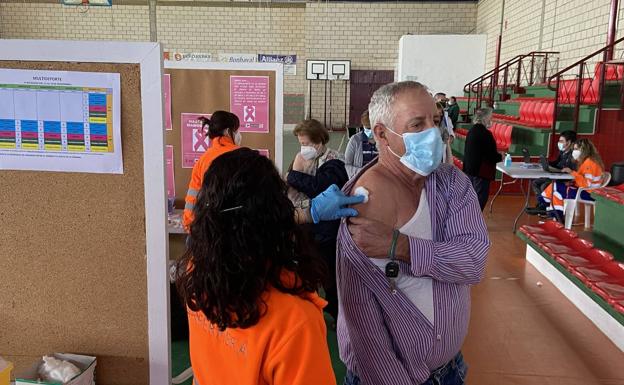2000 villafranqueses reciben la vacuna contra la gripe en la campaña masiva que se ha realizado en la localidad