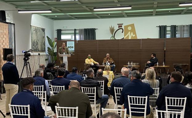 Cs Extremadura celebra en Villafranca el encuentro sectorial 'Extremadura y el futuro del campo'