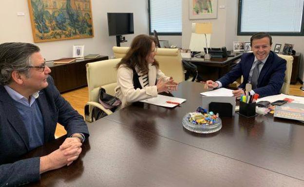 Gallardo comprometido a cofinanciar la construcción de un salón multiusos junto al colegio El Pilar