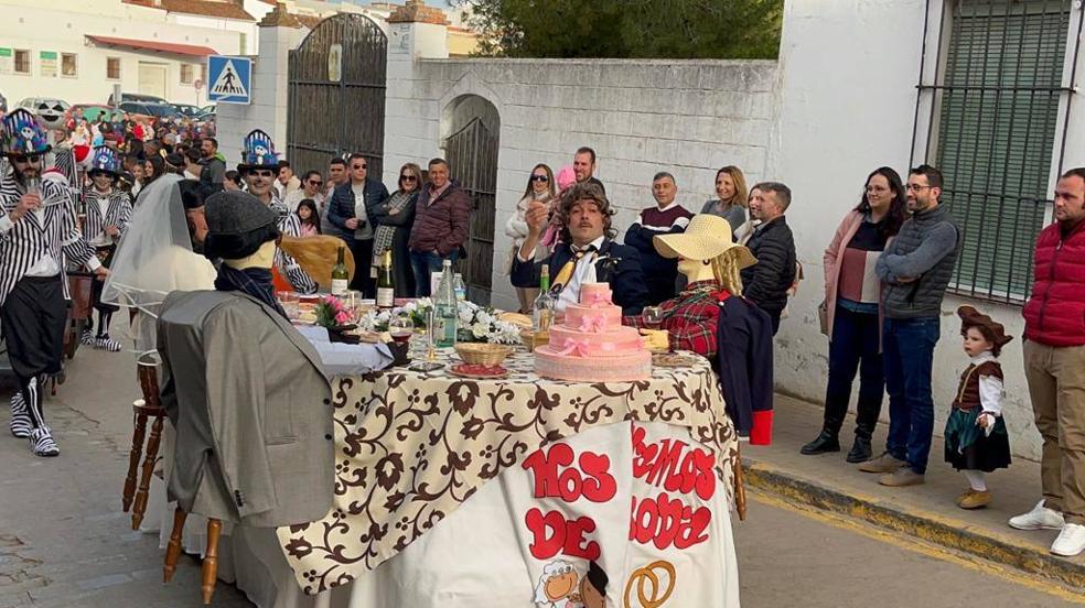Multitudinario desfile de carnaval en Villafranca
