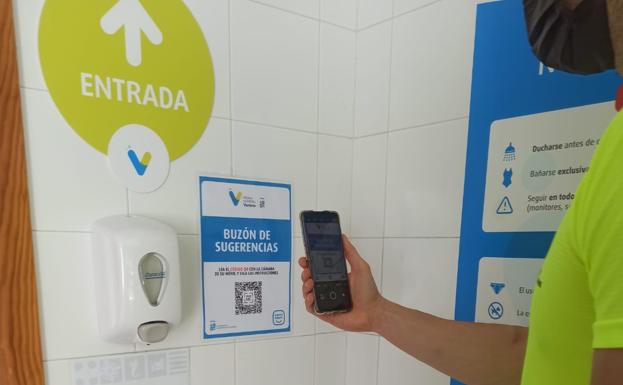 Instalan un buzón de sugerencias virtual en la piscina municipal