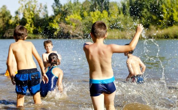 La Playa de Entrerríos ofrece actividades de turismo acuático familiar