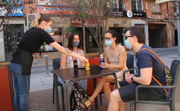 Una campaña para apoyar a la hostelería premia desayunar fuera
