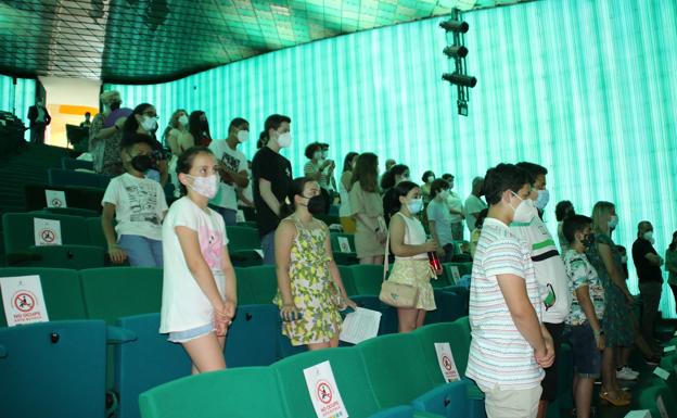 Niños de Villanueva y de Don Benito participan hoy en el pleno de la infancia