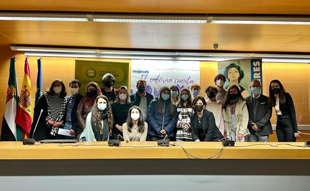 Alumnos del IES Puerta de la Serena resultan premiados en el Certamen de Microrrelatos contra la violencia de género