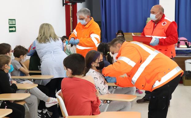 Los escolares villanovenses reciben su primera vacuna contra el coronavirus