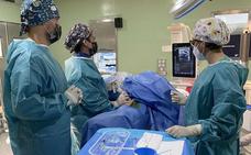 La Unidad del Dolor del Hospital Don Benito-Villanueva realiza dos implantes pioneros en el área de salud