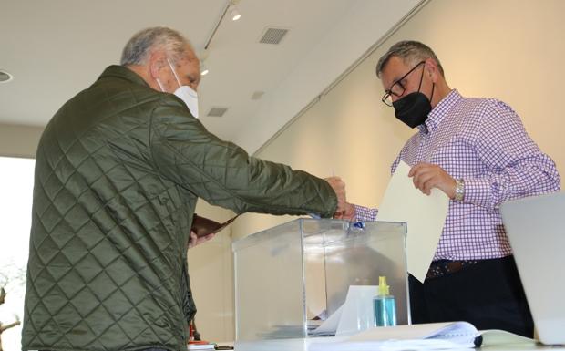 Villanueva alcanza la cifra redonda de 4.000 votos anticipados